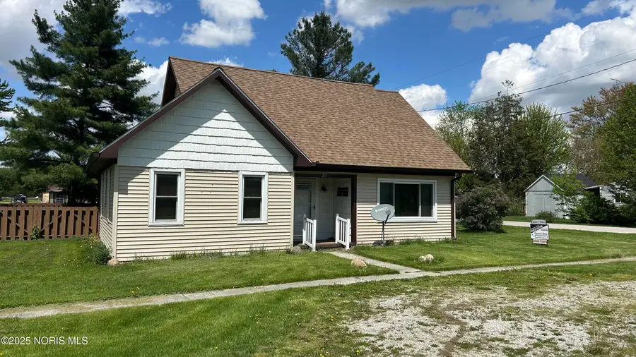 203 E Ash Street, Continental, OH 45831 - Image #2