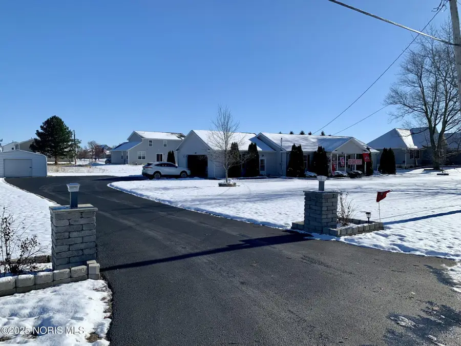 27800 E Broadway Street, Walbridge, OH 43465 - Image #2