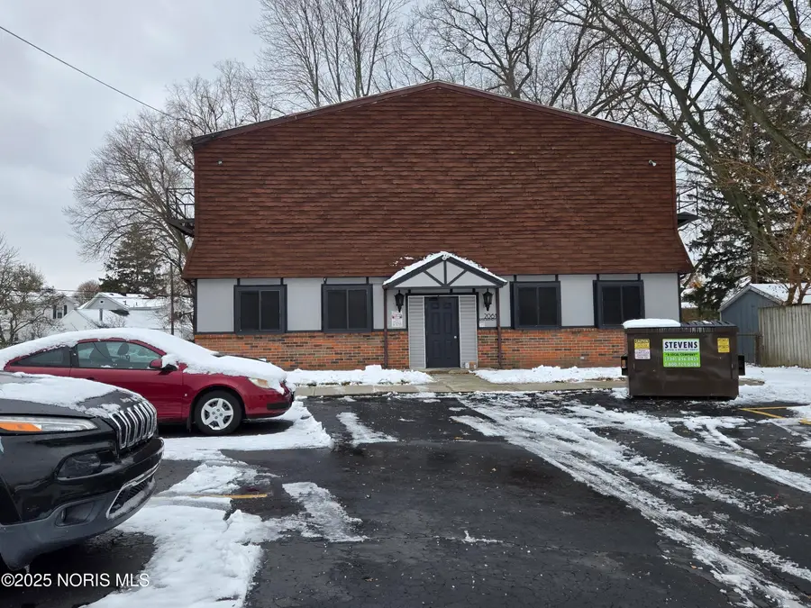 2061 Tremainsville Road, Toledo, OH 43613 - Image #2