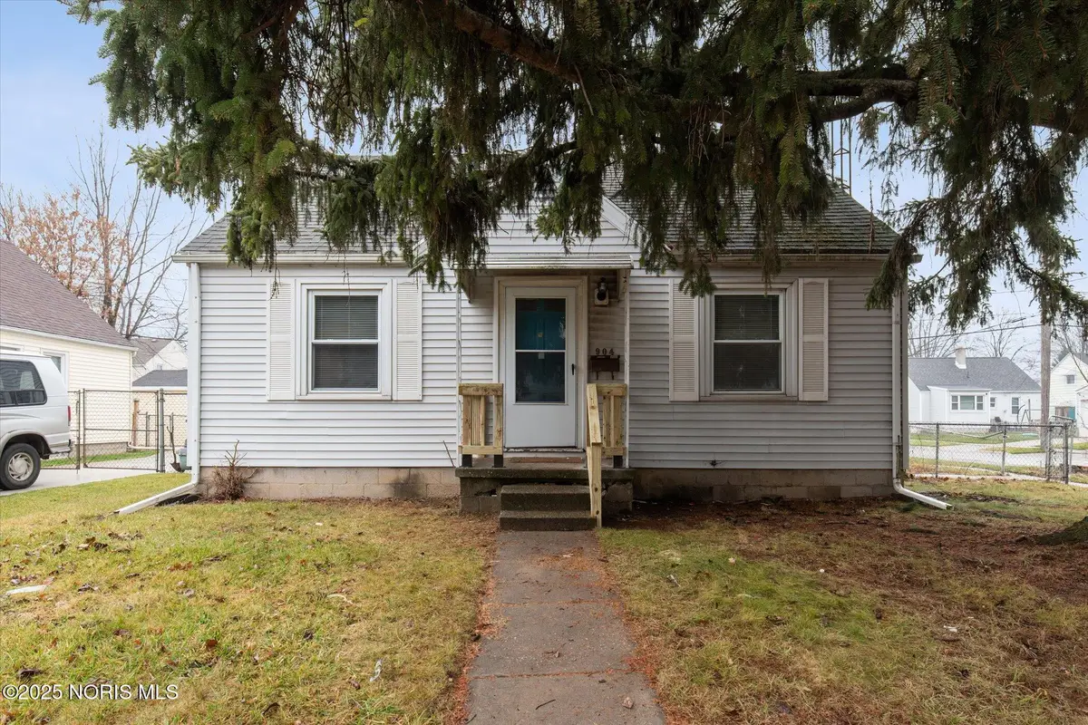 904 Annabelle Drive, Toledo, OH 43612 - Image #1