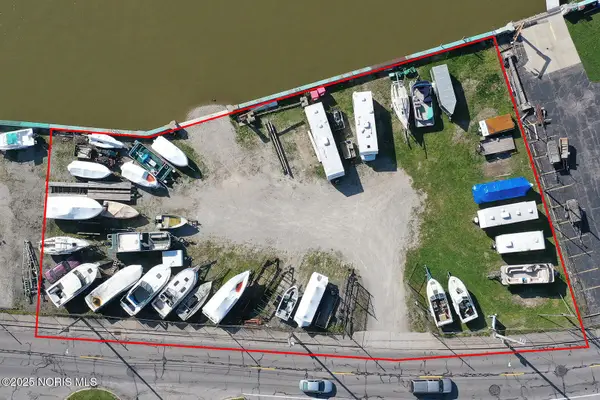 5962 Edgewater Drive, Toledo, OH 43611