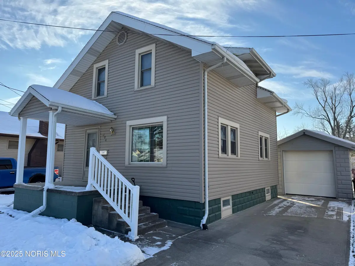 304 E Court Street, Montpelier, OH 43543 - Image #1