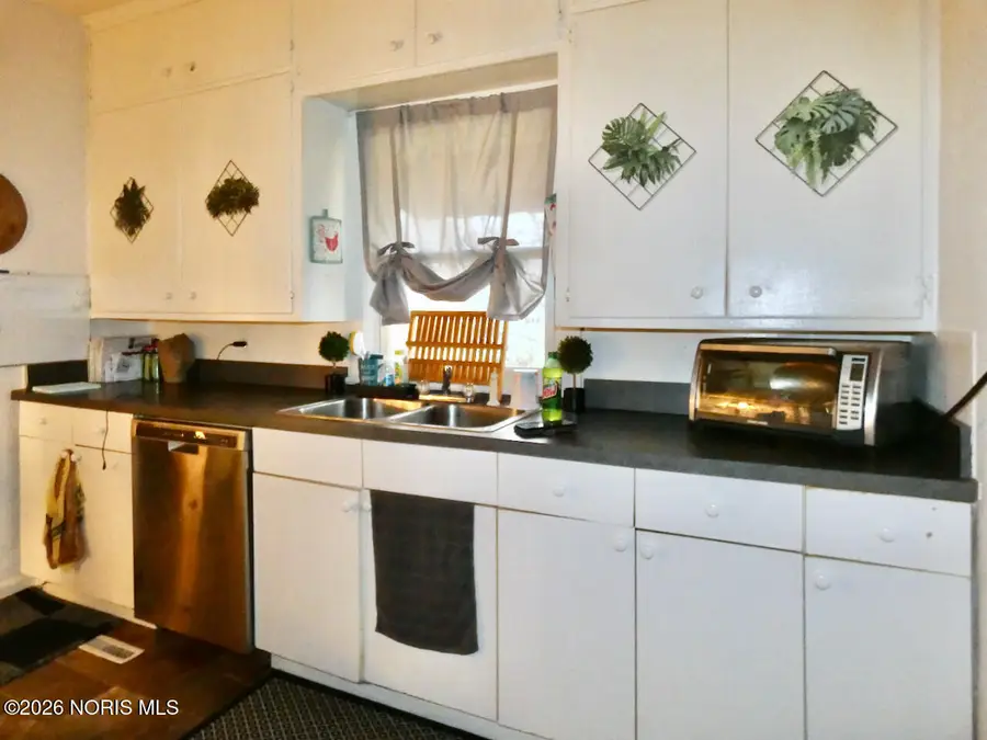 1717 Fairfax Road, Toledo, OH 43613 - #3