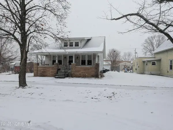 214 E 6th Street, Fostoria, OH 44830