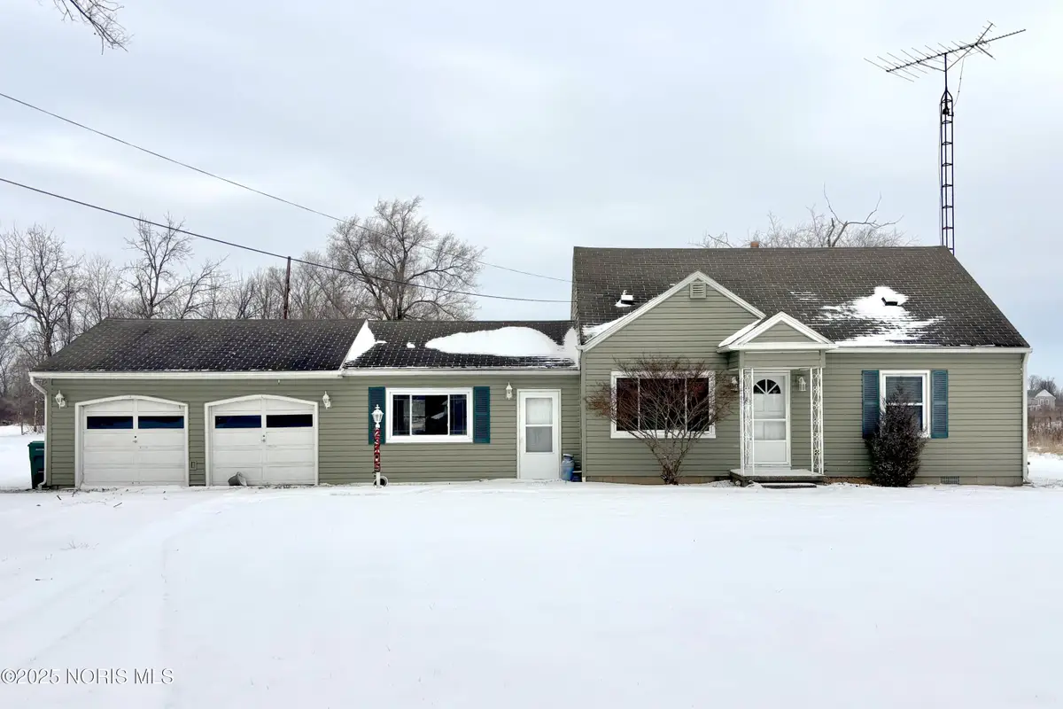 23105 W Edgefield Drive, Genoa, OH 43430 - Image #1