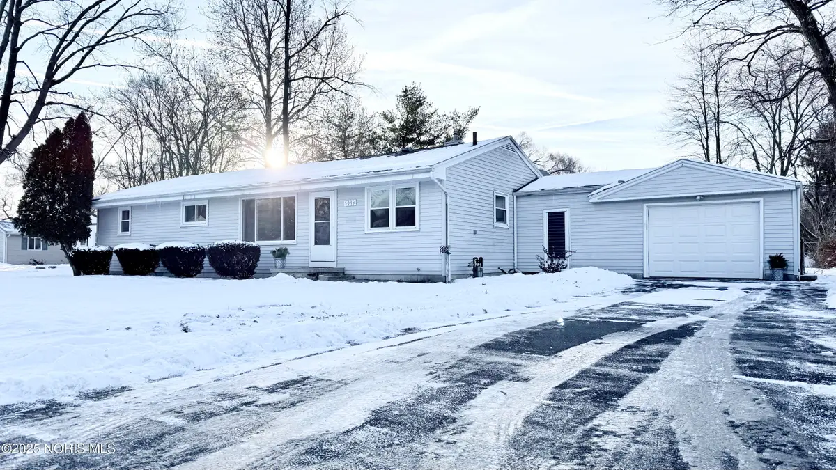 5043 Barton Place, Sylvania, OH 43560 - Image #1