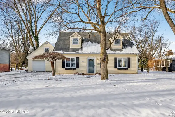 1010 Walnut Street, Perrysburg, OH 43551