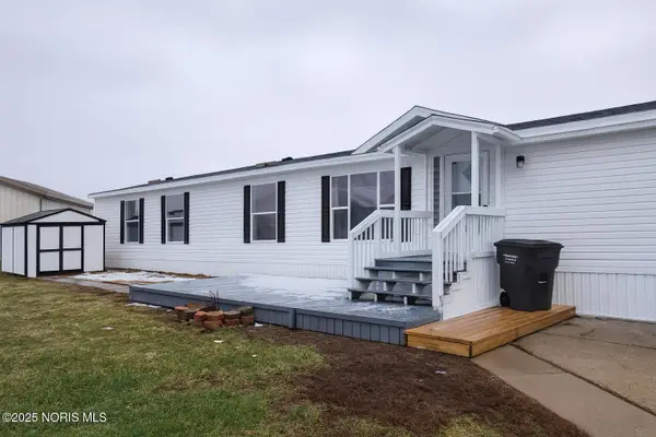 27484 Oregon Road, Perrysburg, OH 43551