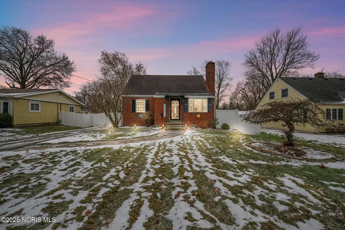 2938 Starr Avenue, Oregon, OH 43616 - Image #1