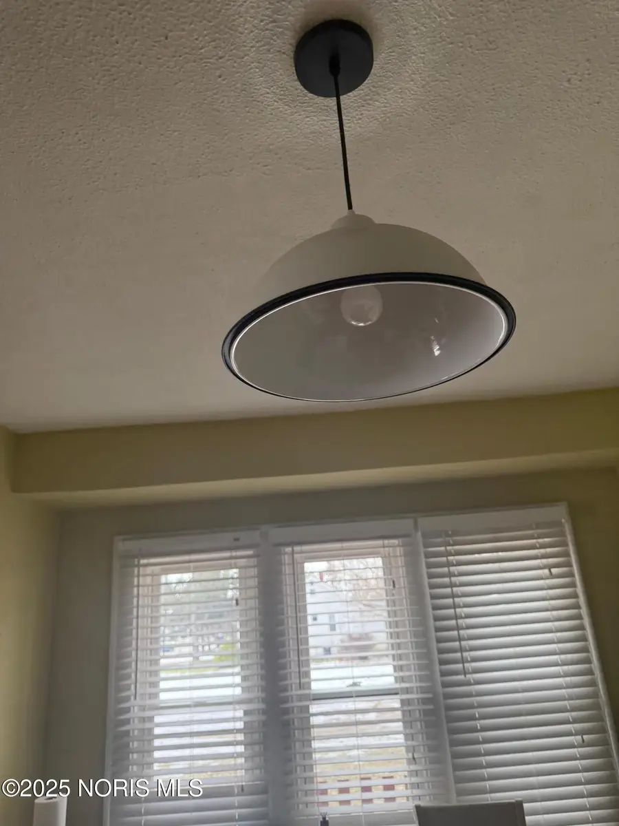 1911 N Holland Sylvania Road, Toledo, OH 43615 - Image #3