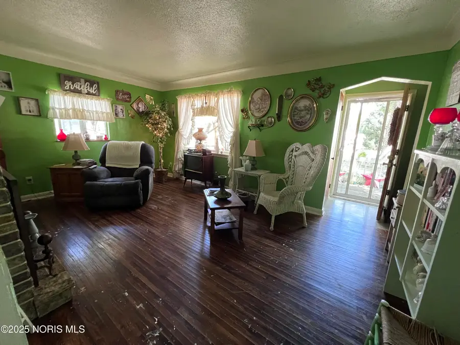 5873 Nebraska Avenue, Toledo, OH 43615 - Image #3