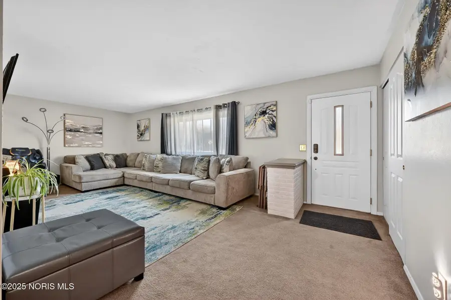 4035 Greencrest Lane, Toledo, OH 43614 - Image #2