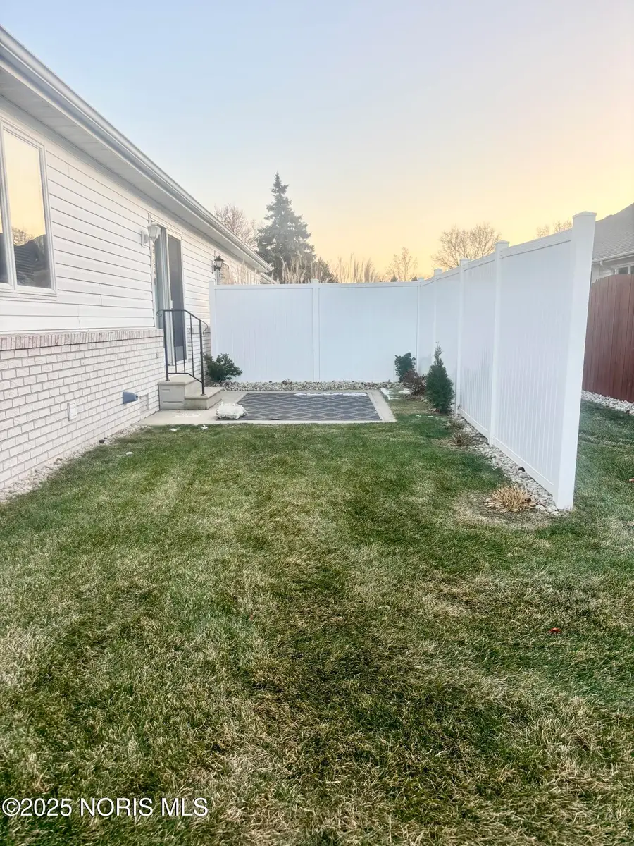 4269 Townhouse Drive, Oregon, OH 43616 - Image #2