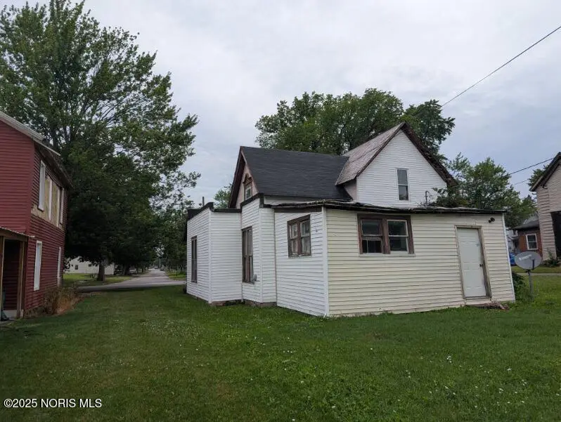 461 W Tiffin Street, Fostoria, OH 44830 - Image #3