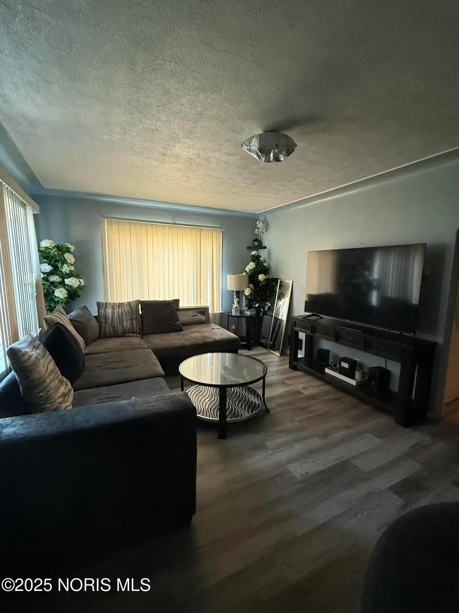 806 Clifton Boulevard, Toledo, OH 43607 - Image #3