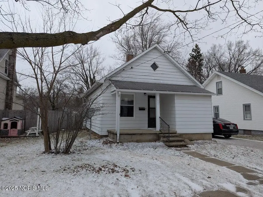 607 E Elm Street, Wauseon, OH 43567 - Image #2