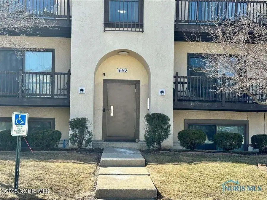 1662 Brownstone Boulevard, Toledo, OH 43614 - Image #2