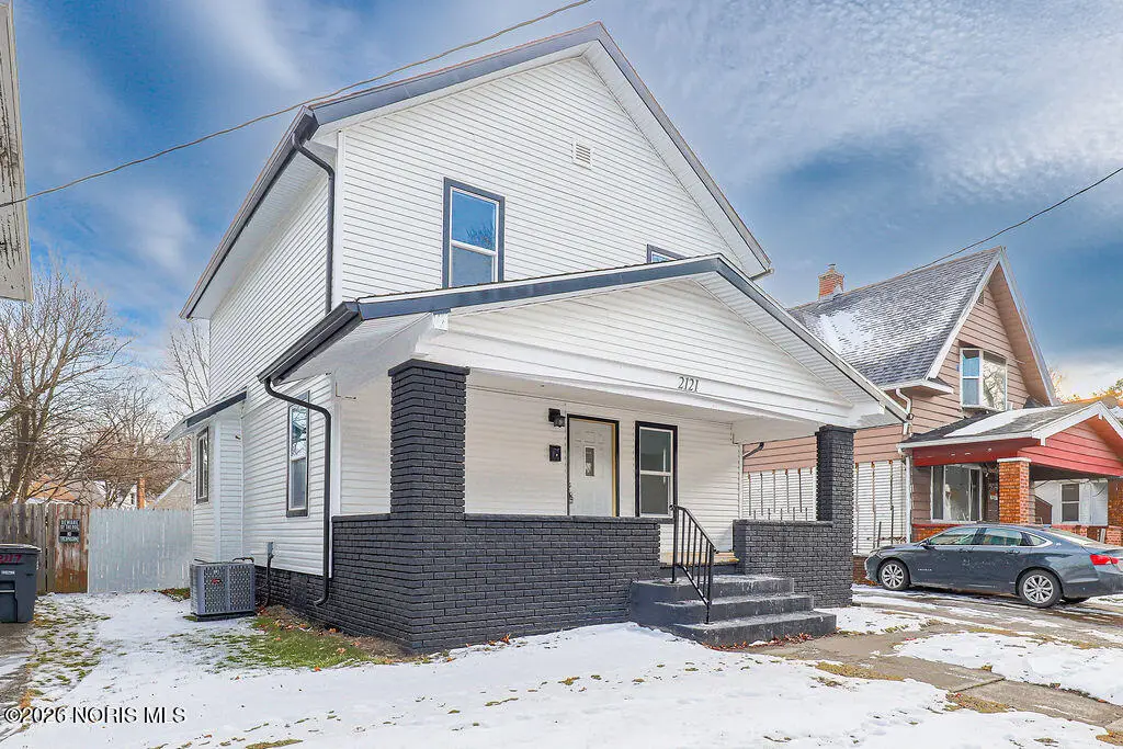 2121 Airport Highway, Toledo, OH 43609 - Image #1