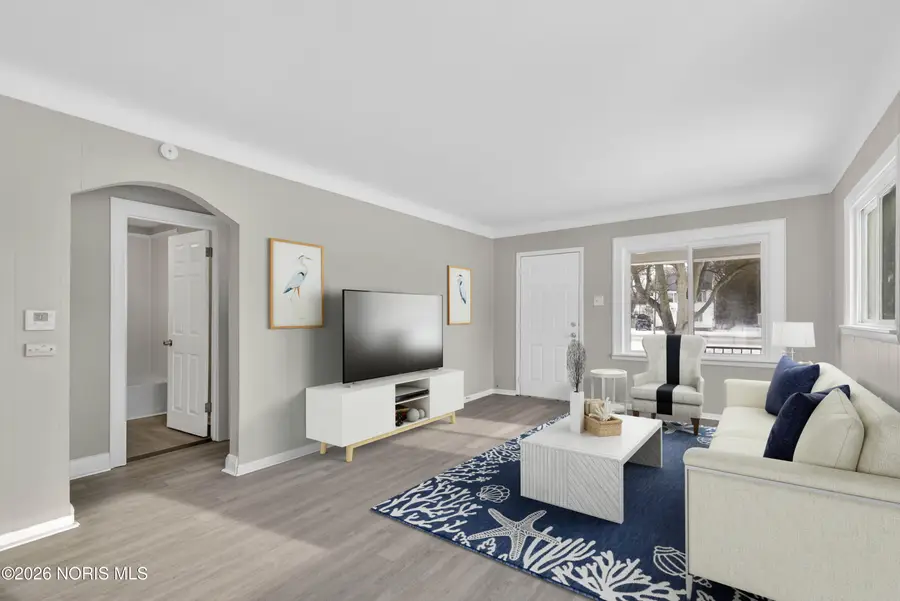 823 N Byrne Road, Toledo, OH 43607 - #2