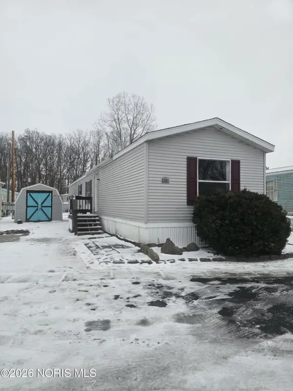 1511 Mustang Drive, Defiance, OH 43512