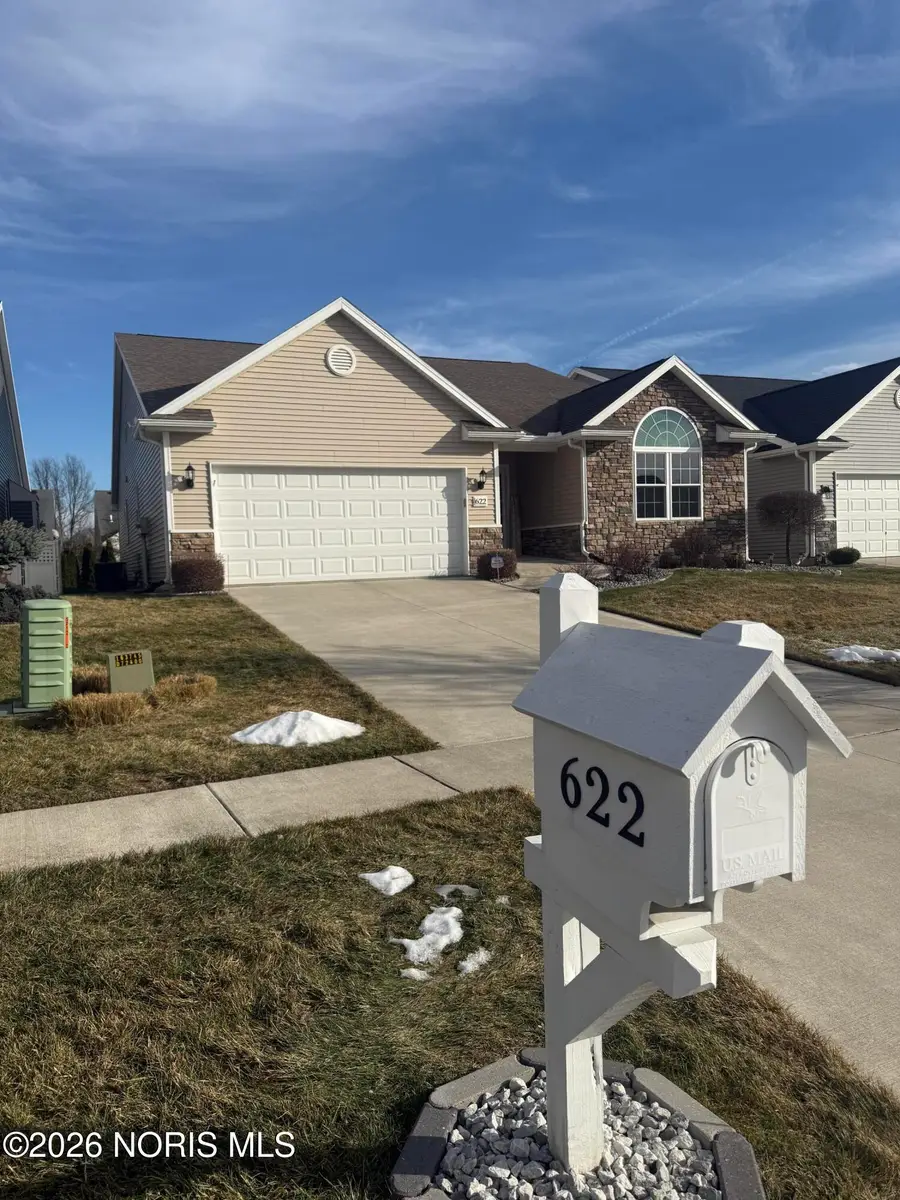 622 Meadowland Trail, Toledo, OH 43615 - Image #2