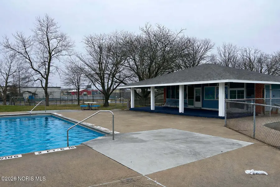 1828 Queenswood Drive, Findlay, OH 45840 - Image #2