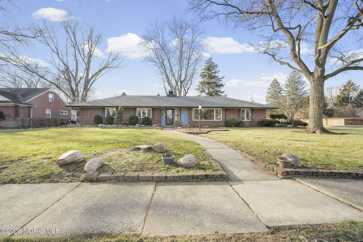 2833 Manchester Boulevard, Toledo, OH 43606 - Image #1