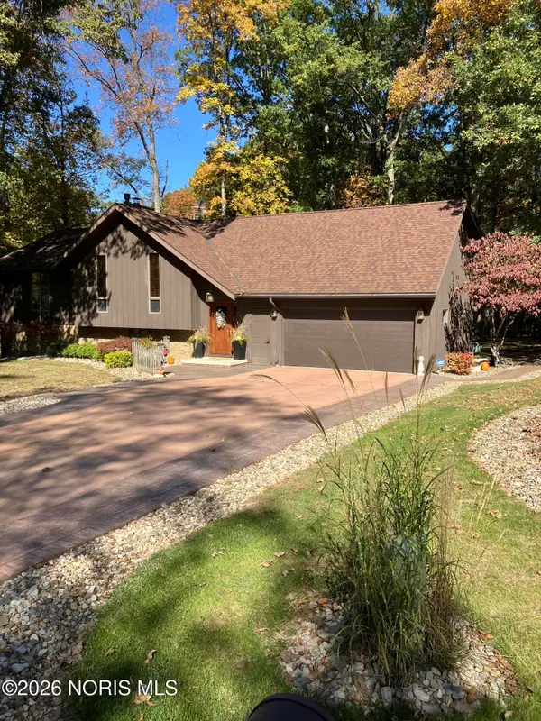 955 Greenbrier Road, Upper Sandusky, OH 43351