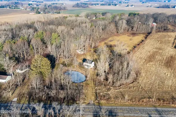 11320 S River Road, Grand Rapids, OH 43522