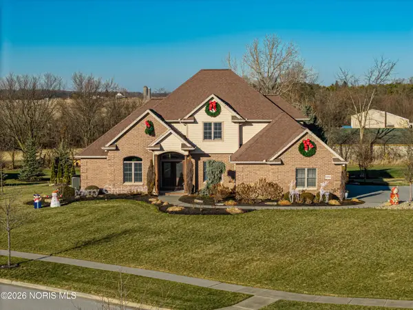 9894 Smokies Way, Findlay, OH 45840