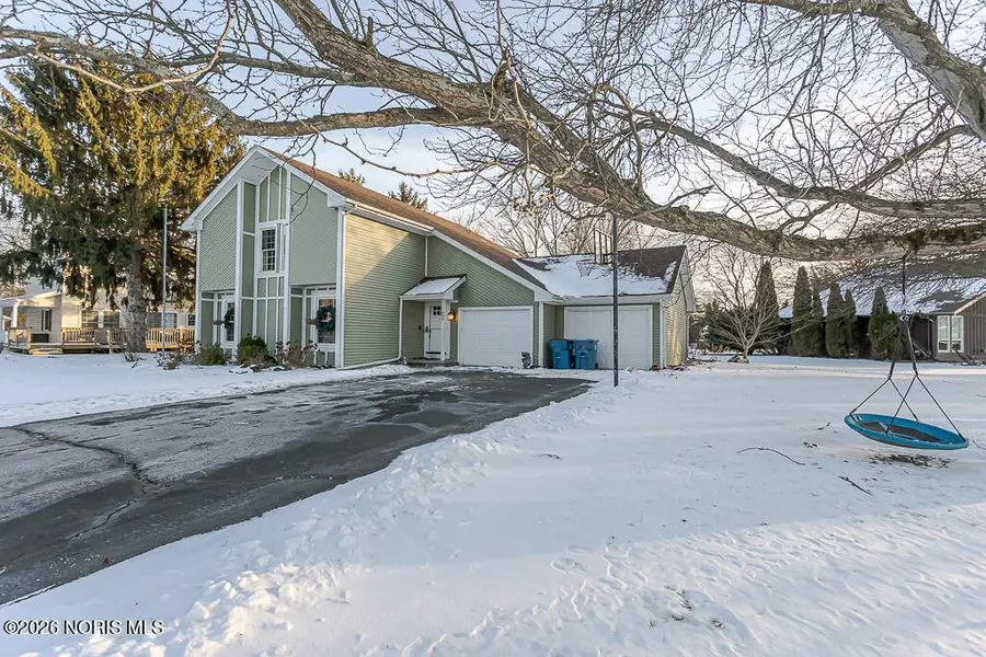 805 Roche De Bouef Court, Waterville, OH 43566 - Image #2