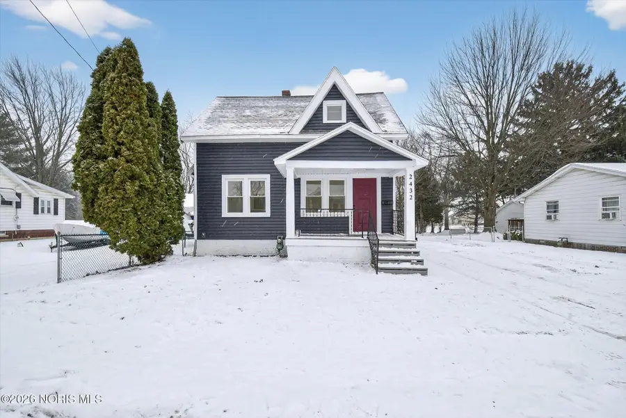 2432 Rochester Place, Northwood, OH 43619 - #2