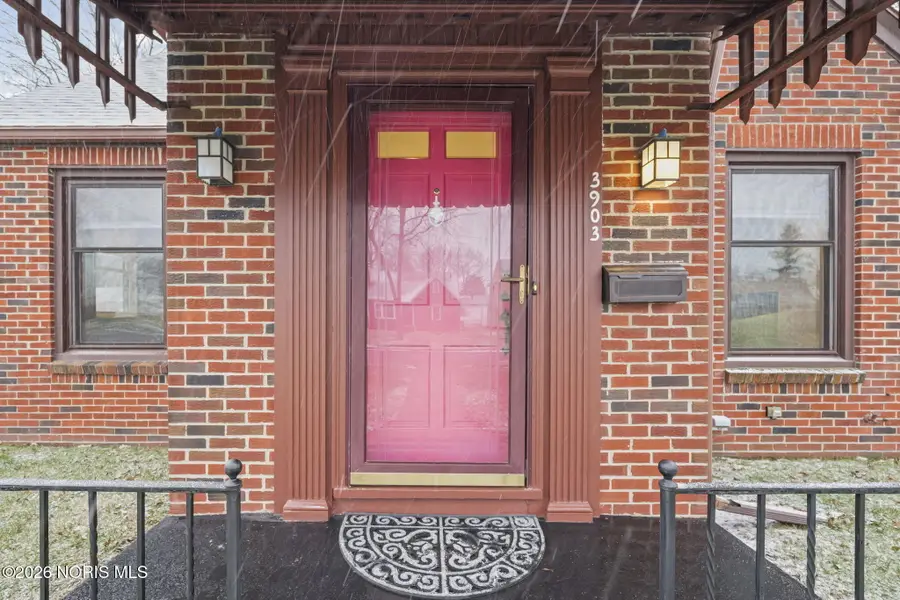 3903 Seckinger Drive, Toledo, OH 43613 - #2