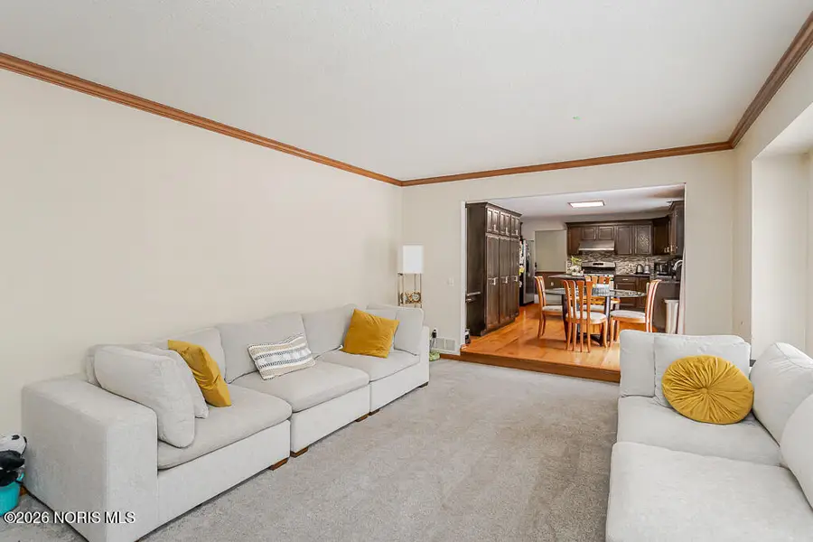 8241 Bucks Run Court, Toledo, OH 43617 - Image #2