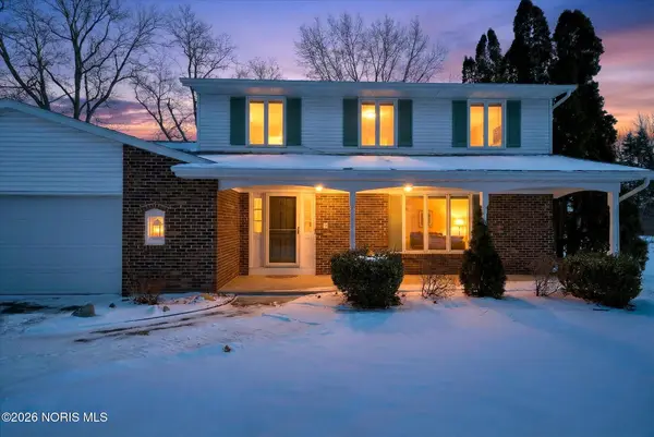 404 Oakwood Court, Bryan, OH 43506