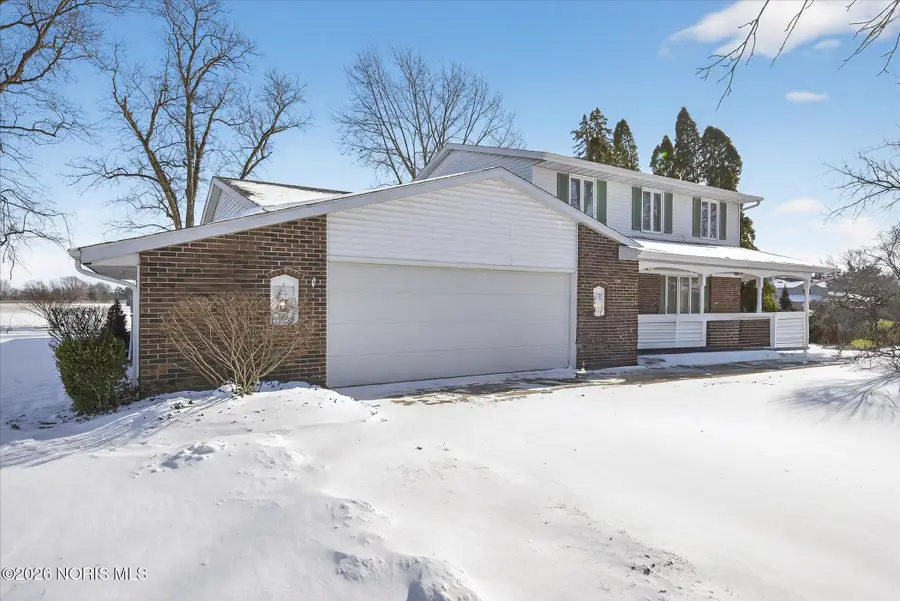 404 Oakwood Court, Bryan, OH 43506 - Image #2