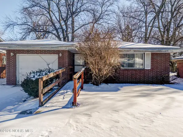 820 Mackow Drive, Toledo, OH 43607