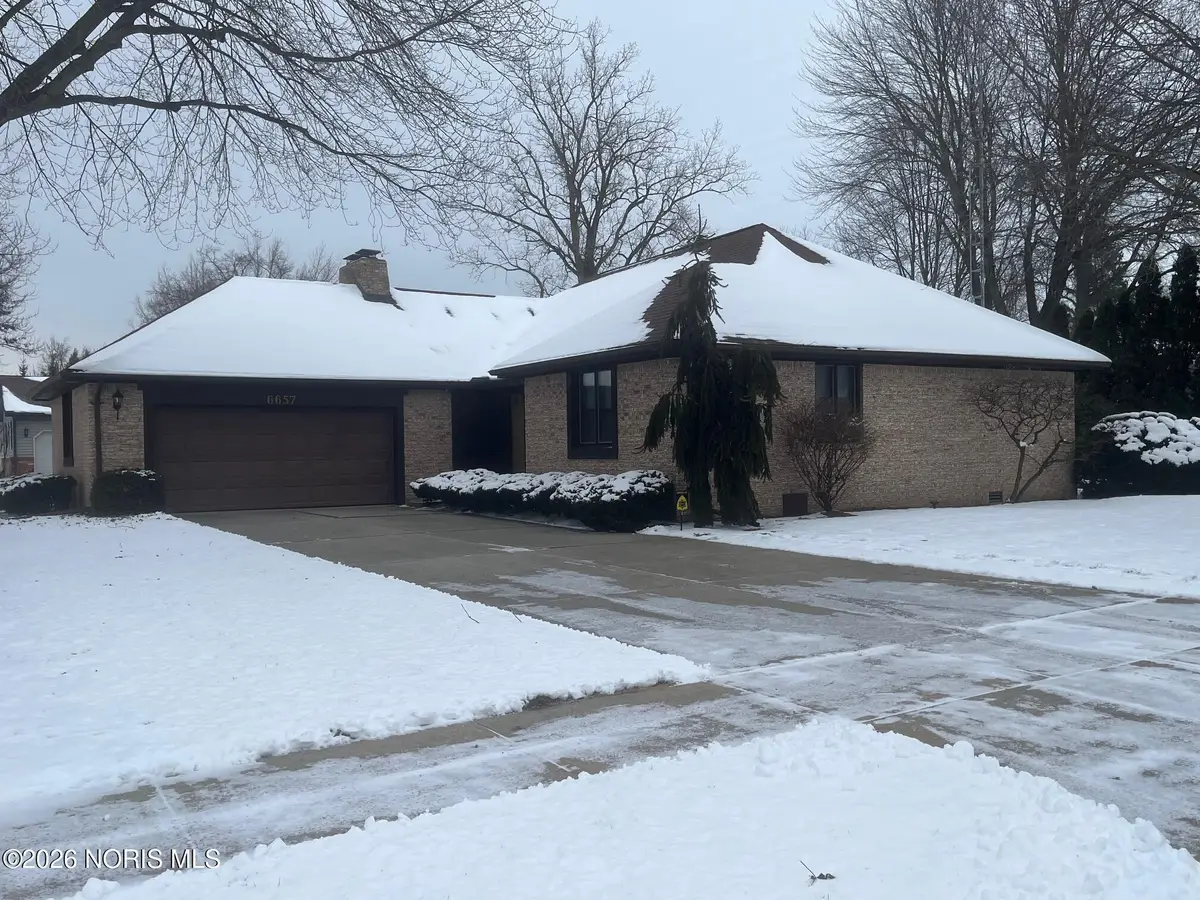 6657 Oakbrook Drive, Whitehouse, OH 43571 - Image #1