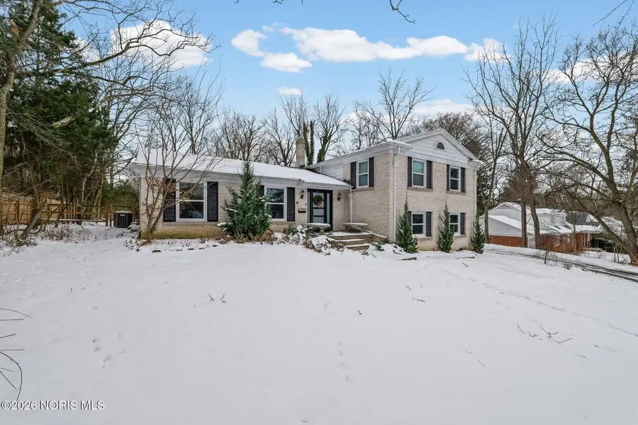 2203 Innisbrook Road, Ottawa Hills, OH 43606 - Image #2
