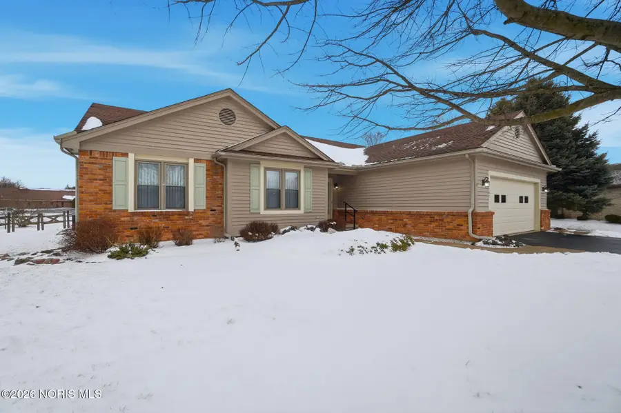2165 Glenacres Court, Maumee, OH 43537 - Image #2