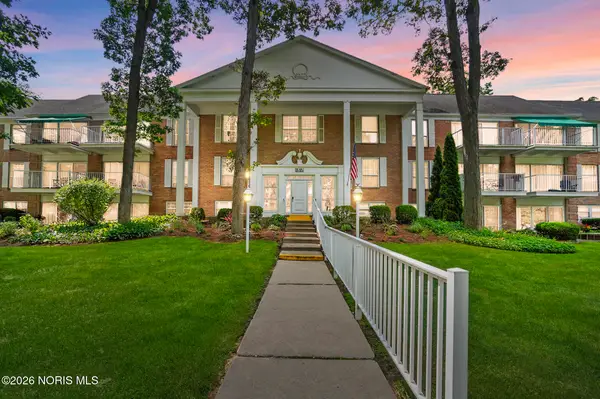 5679 Monroe Street, Sylvania, OH 43560