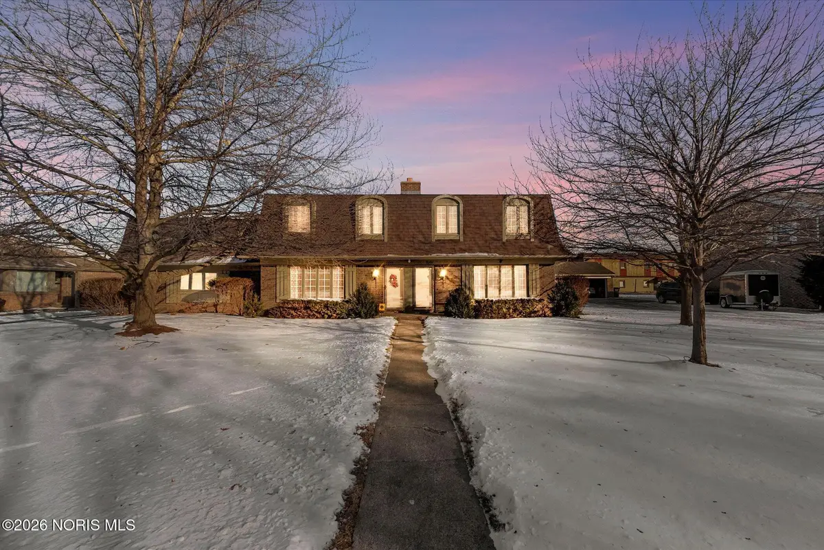 5655 Cresthaven Lane, Toledo, OH 43614 - #1