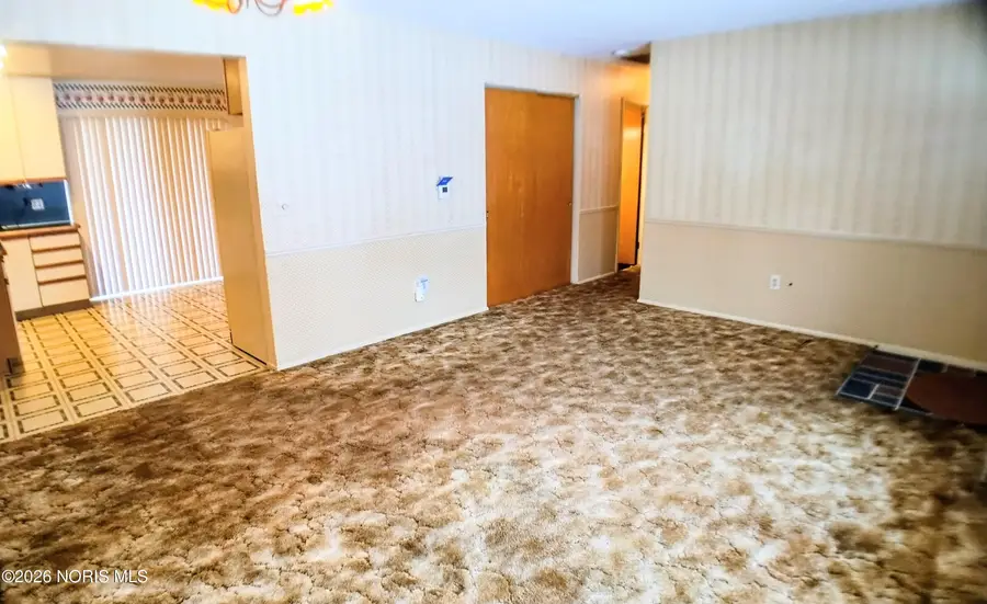 411 Danesmoor Road, Holland, OH 43528 - Image #3