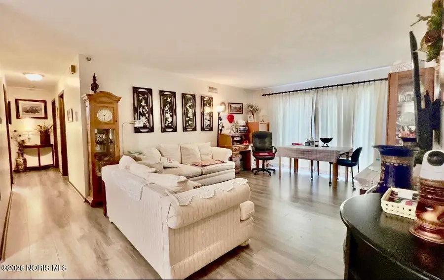 1662 Brownstone Boulevard, Toledo, OH 43614 - Image #2