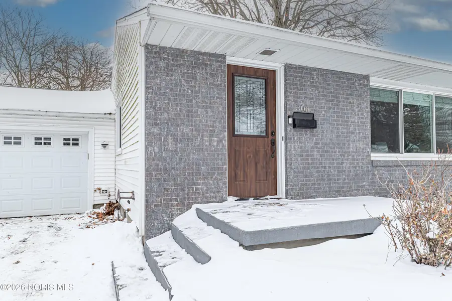 306 Fulton Street, Swanton, OH 43558 - #3