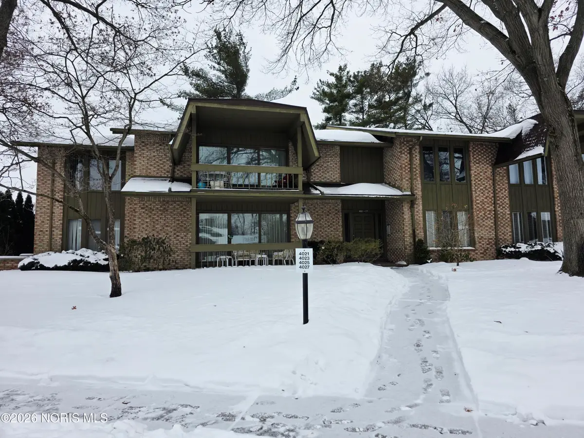 4025 Newcastle Drive, Sylvania, OH 43560 - Image #1