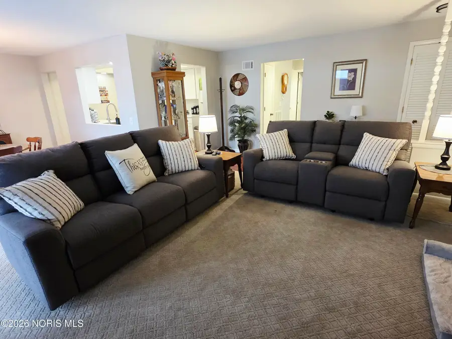 4025 Newcastle Drive, Sylvania, OH 43560 - Image #3