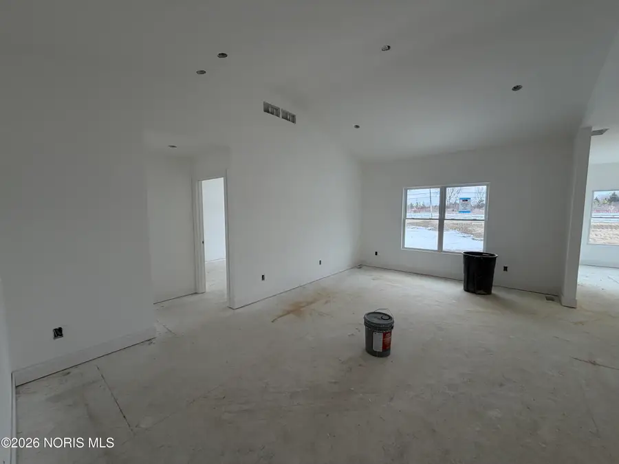 5040 Easton Drive, Oregon, OH 43616 - #2