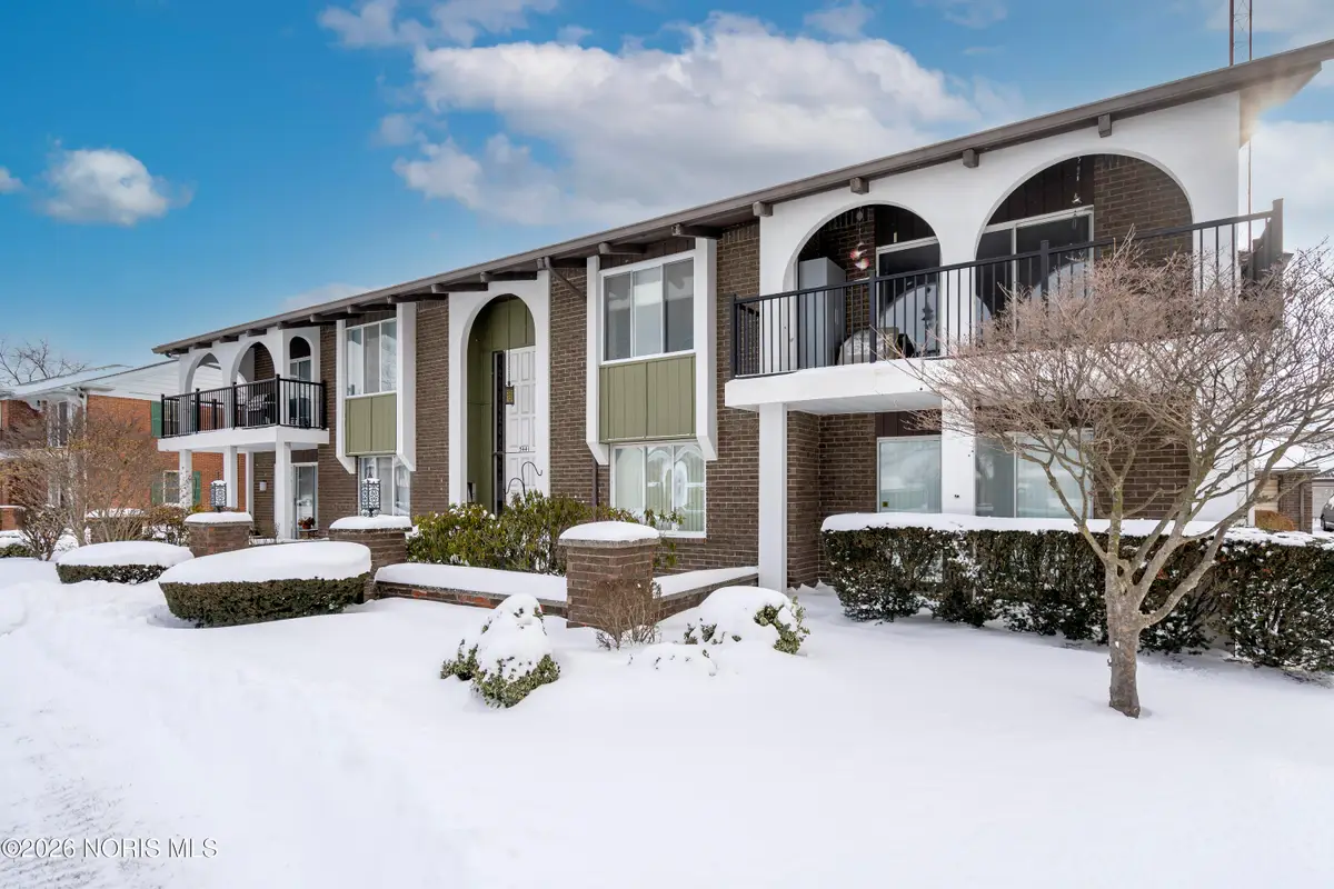 5441 Cresthaven Lane, Toledo, OH 43614 - Image #1