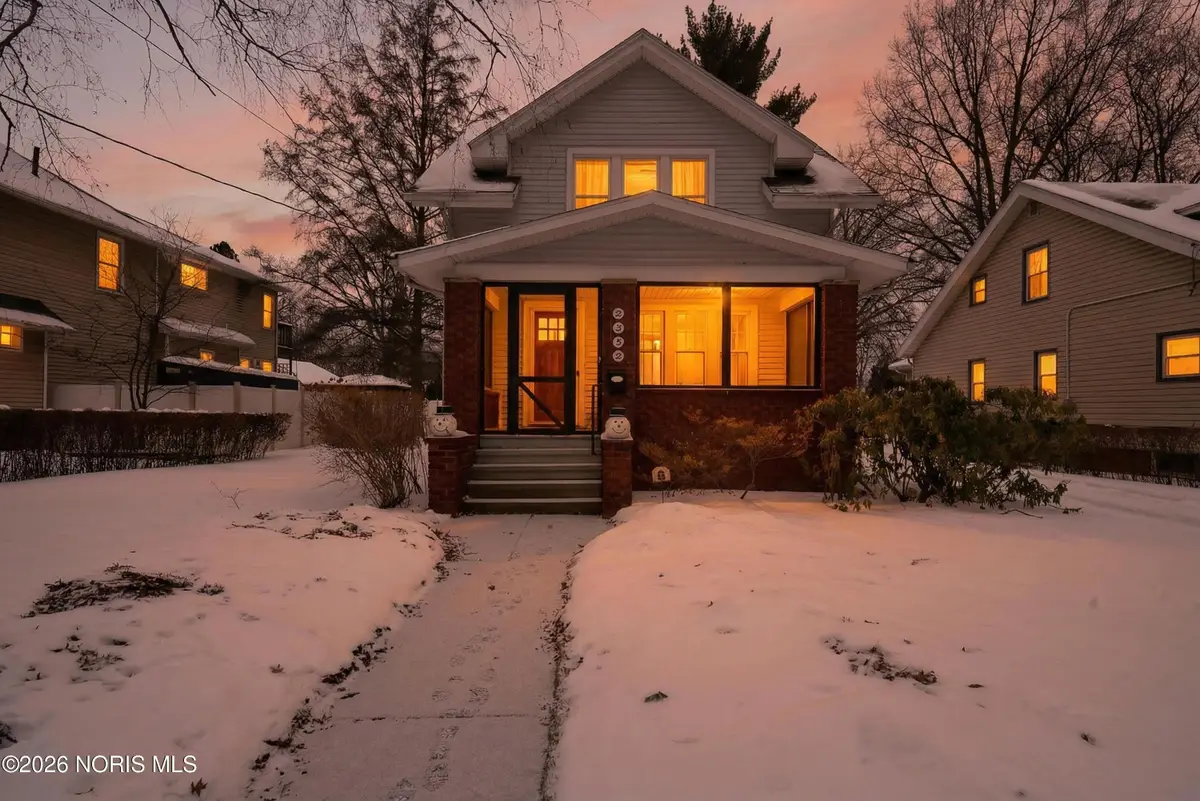 2352 Castlewood Drive, Toledo, OH 43613 - #1